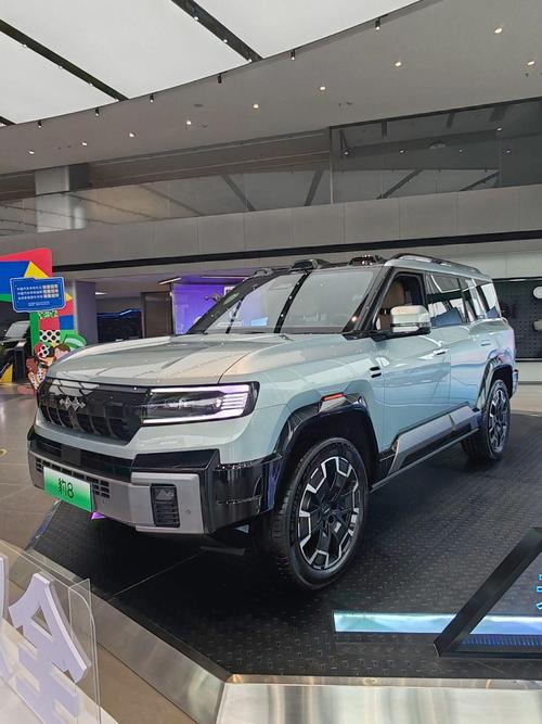 重庆199比亚迪方程豹硬派越野的爆款，英菲尼迪35周年与你共成长